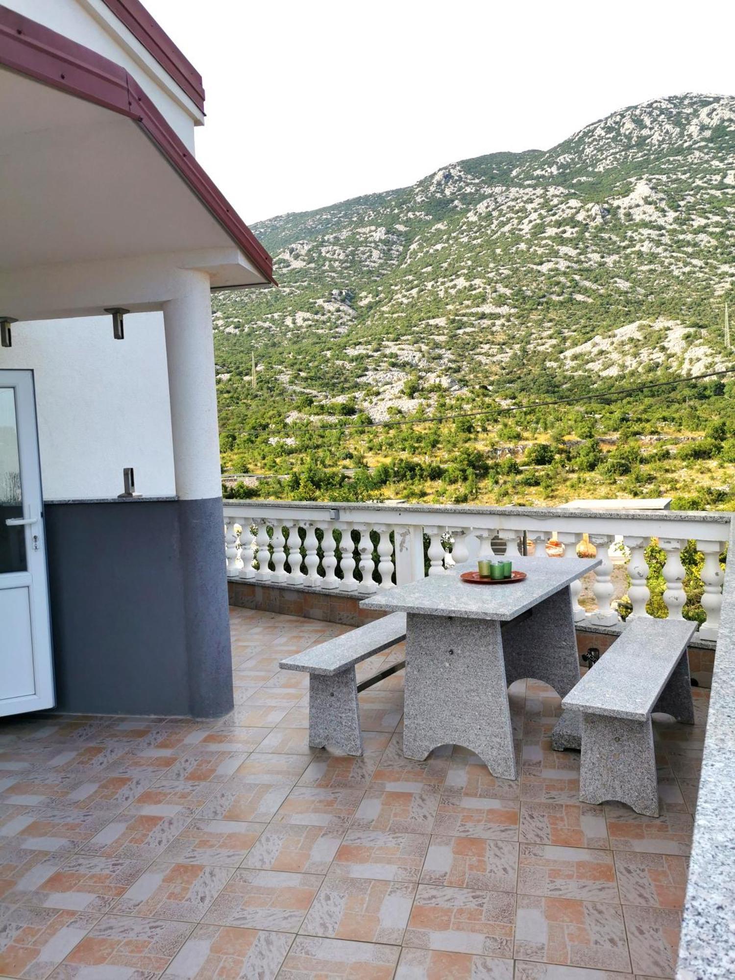 Apartmani Gabi Cesarica Kültér fotó