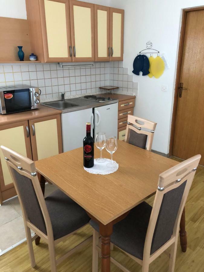 Apartmani Gabi Cesarica Kültér fotó