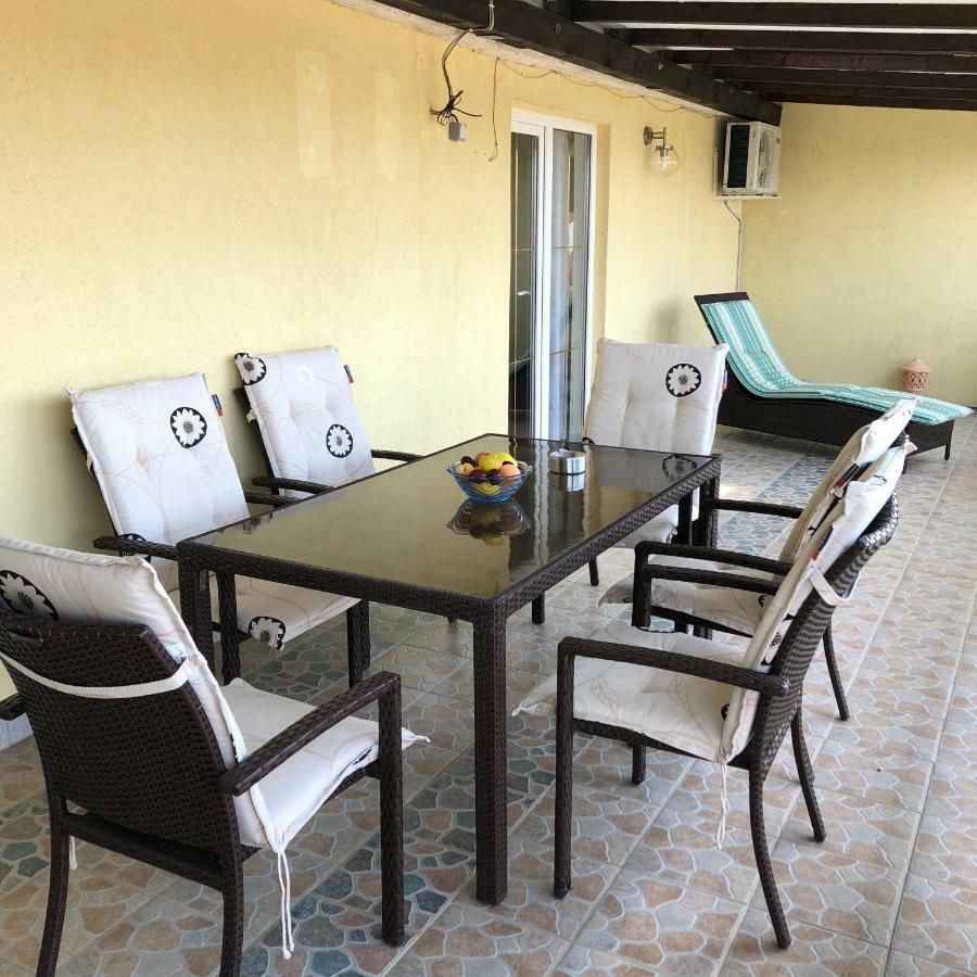 Apartmani Gabi Cesarica Kültér fotó