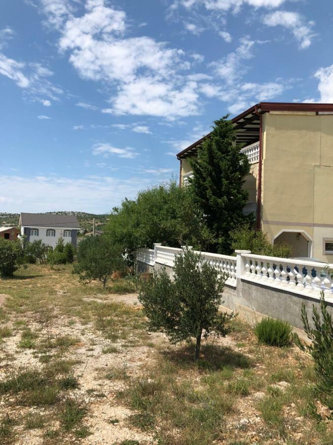 Apartmani Gabi Cesarica Kültér fotó